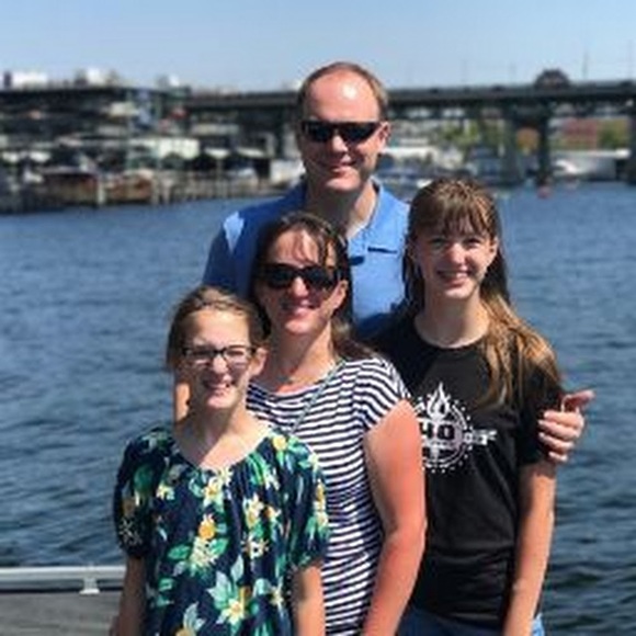 Meet your Posher, Melissa - Picture 1 of 1